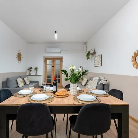 Hala Targowa Apartmán